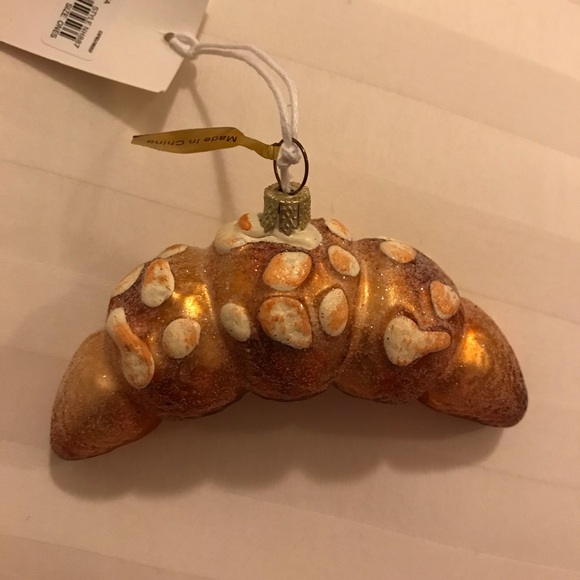 New with Tags Madewell glass Ornament Croissant by Cody Foster Holiday ornament! - Picture 5 of 7